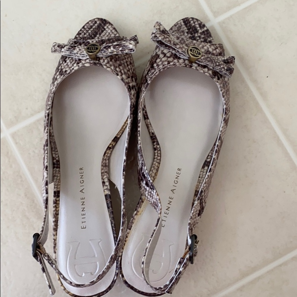 NWOT Etienne Aigner low wedge sling backs